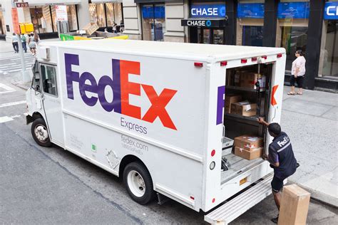 Bring packages too large for the drop box to the counter at a <strong>FedEx</strong> location near you. . Fed express pick up